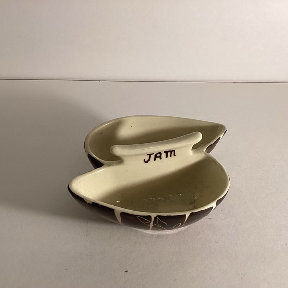Puritan pottery jelly and jam dish, Intaglio pattern. - Picture 2 of 6
